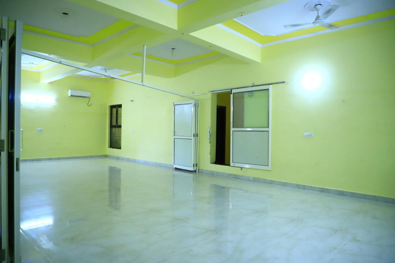 Shivraj Homestay 마투라 외부 사진