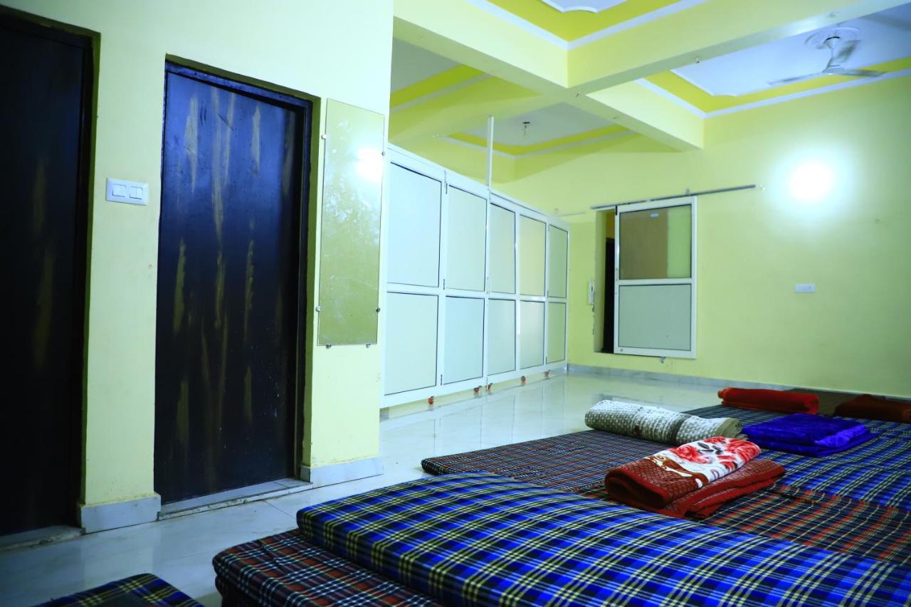 Shivraj Homestay 마투라 외부 사진