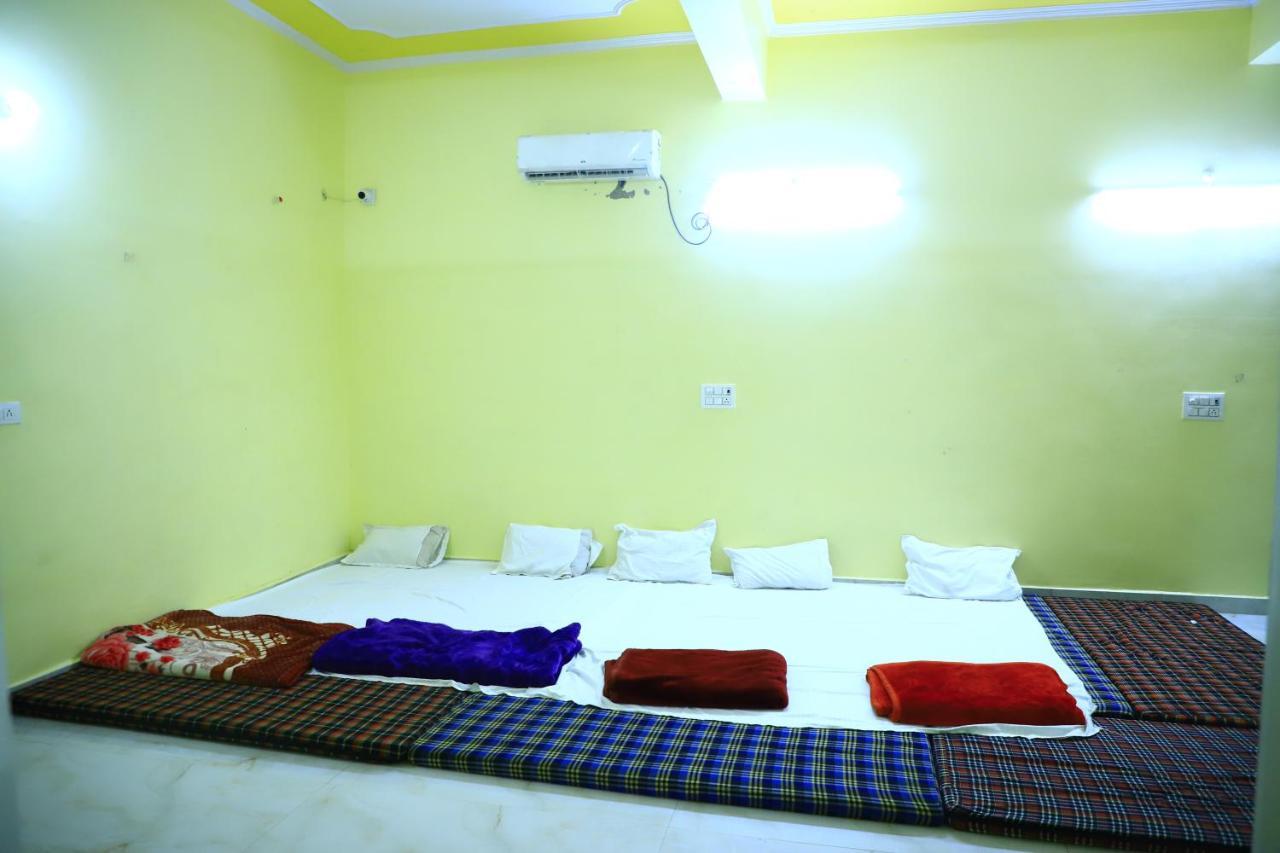 Shivraj Homestay 마투라 외부 사진